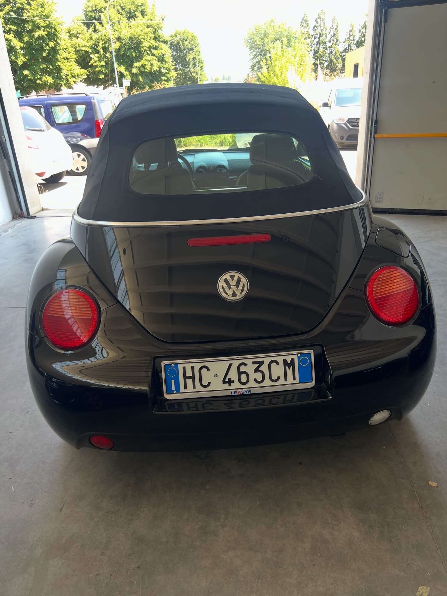 Volkswagen New Beetle — miniatura 4