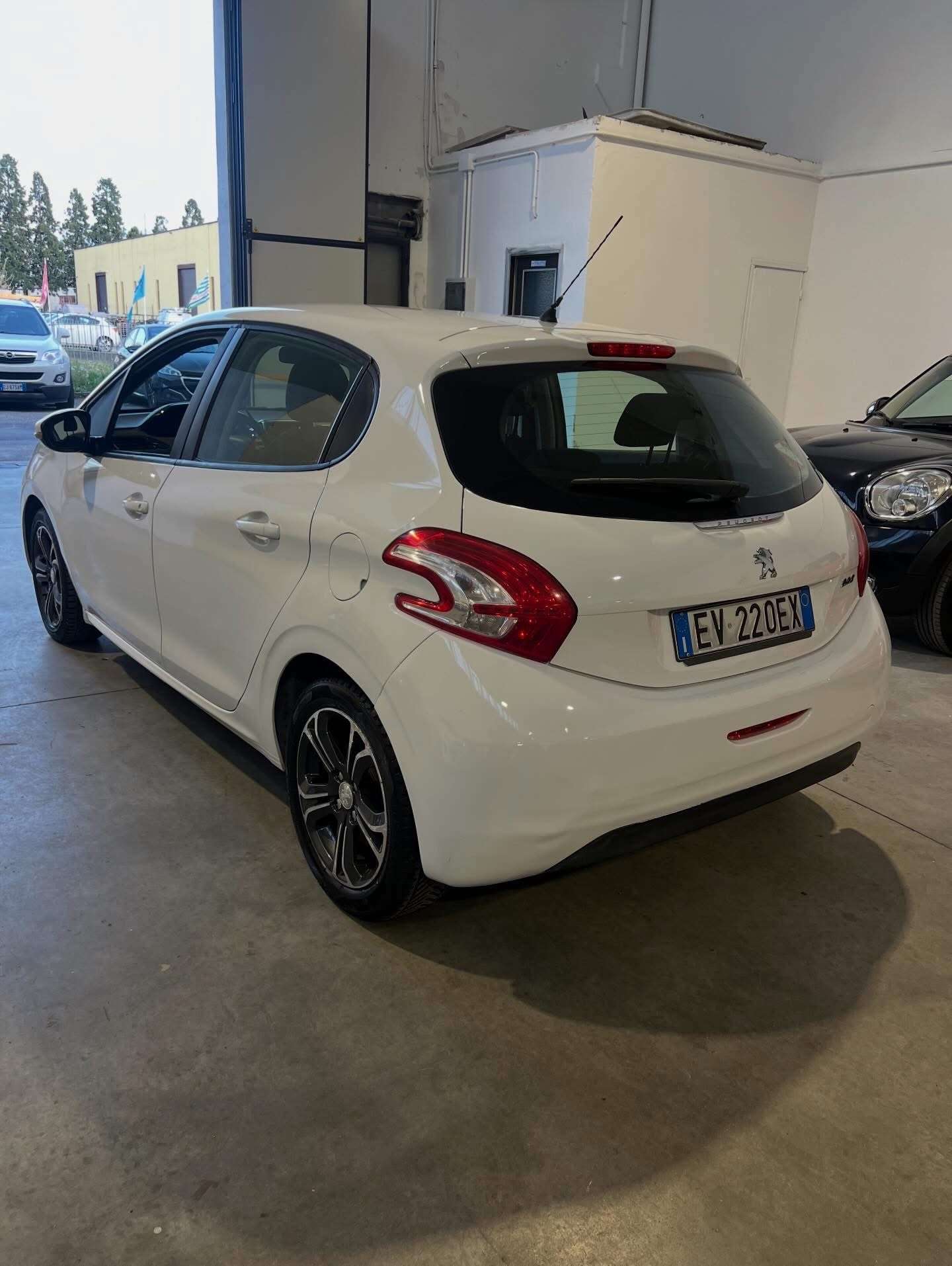 Peugeot 208 — miniatura 6
