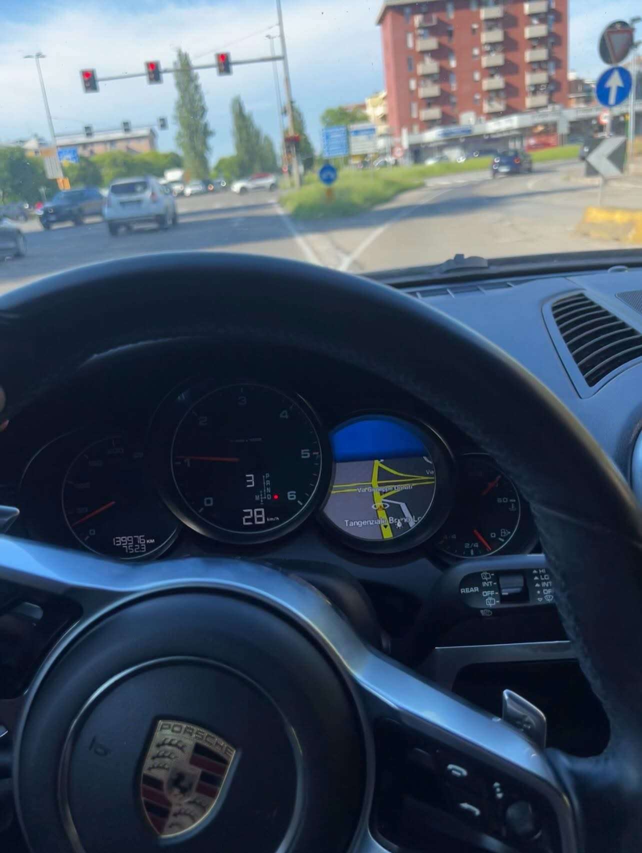 Porsche Cayenne — miniatura 8
